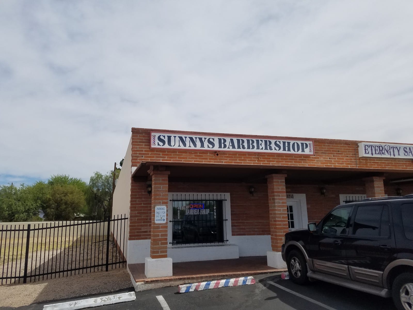 Sunny's Barbershop, photo 3