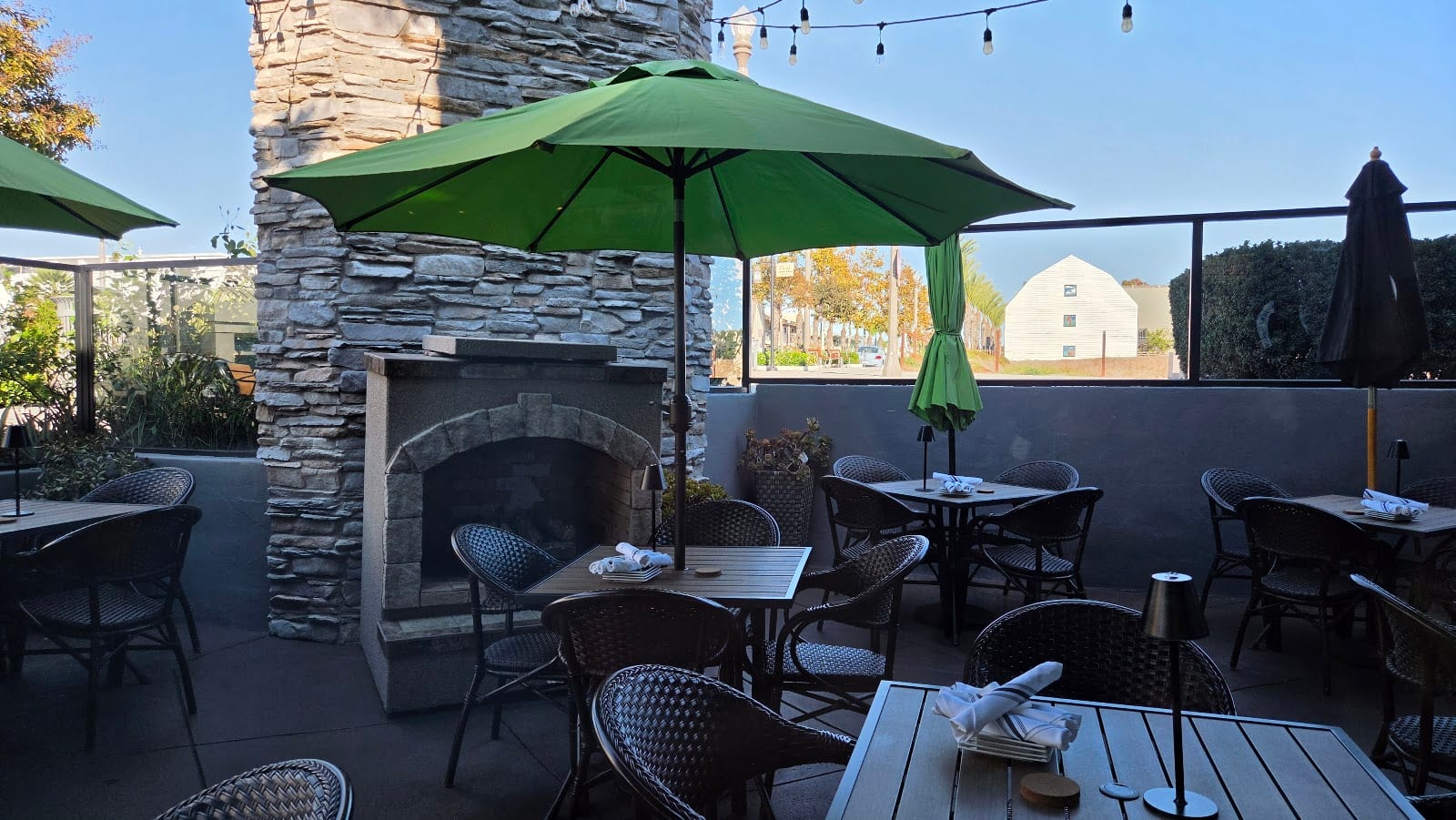 Luxe | Restaurant & Martini Bar