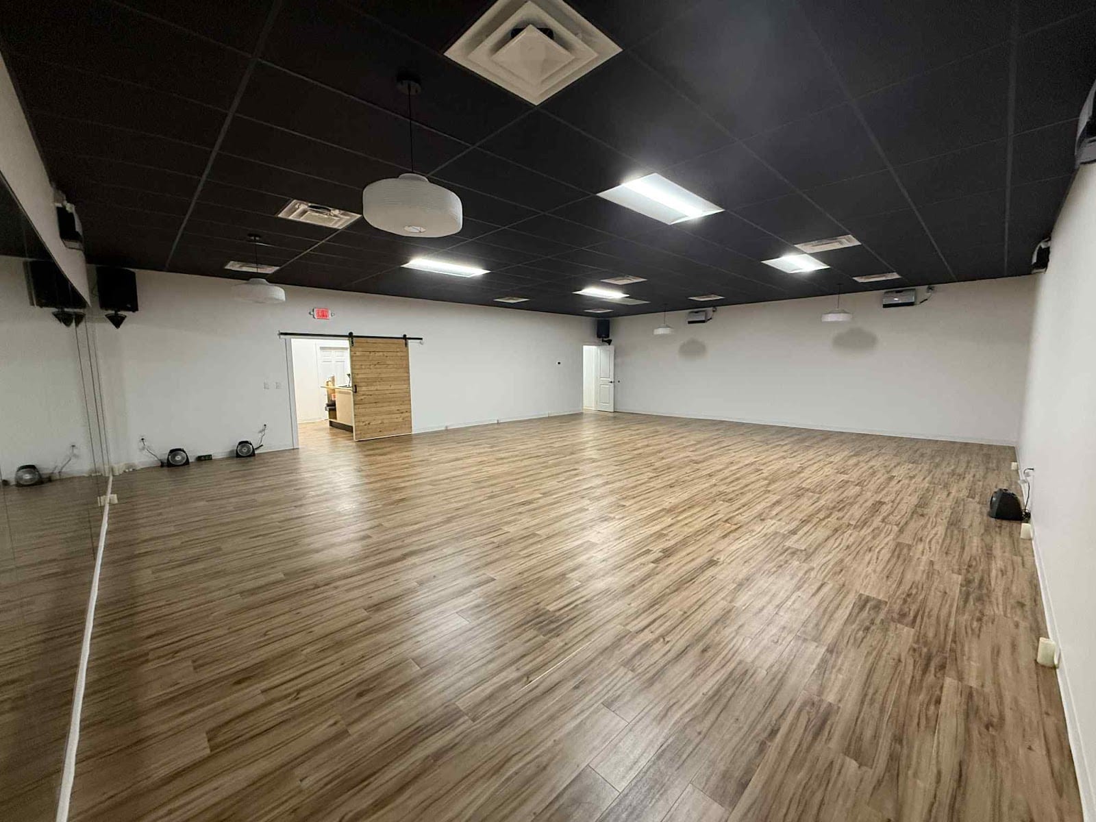 Barefoot Studio, photo 3