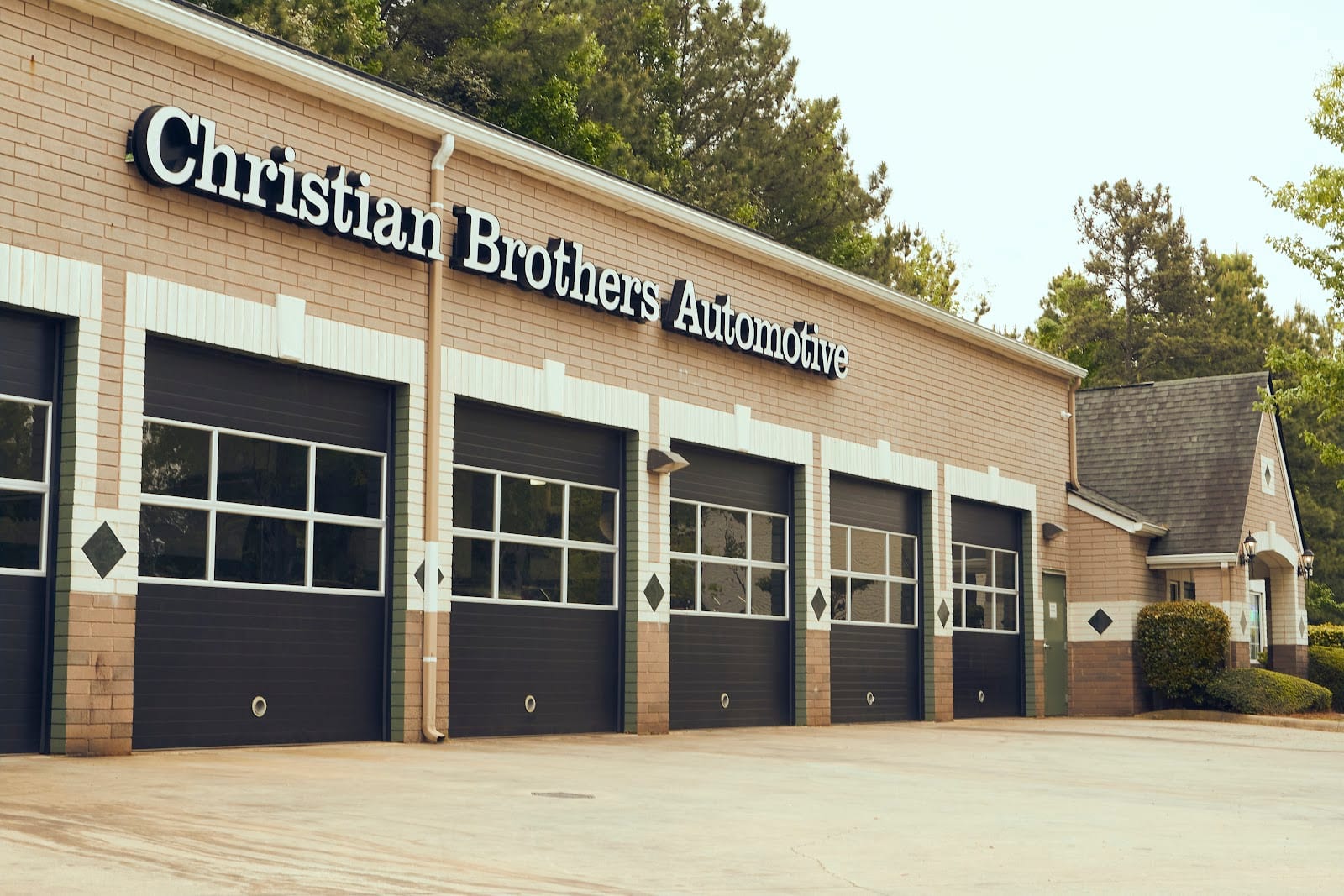 Christian Brothers Automotive Jones Bridge, photo 2