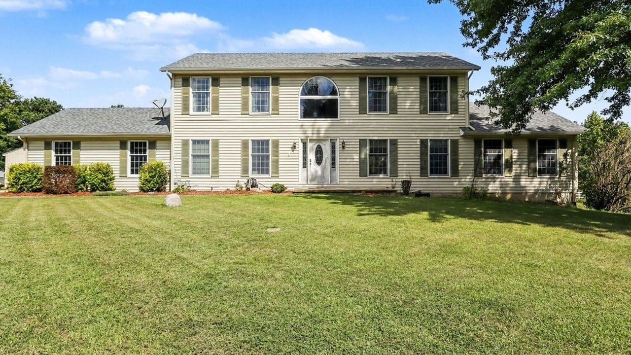 Featured Home: A Private Harper Creek Property With 14 Acres and Equestrian Space