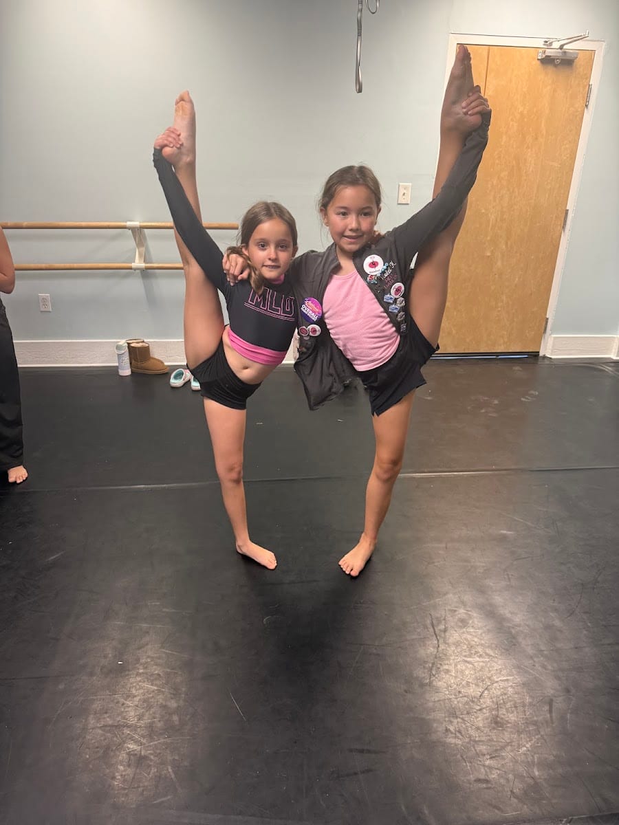Ms. Lisa's Dance, photo 3