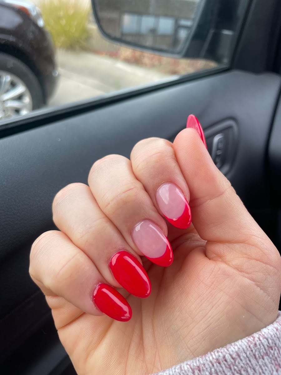 T Nail, photo 2