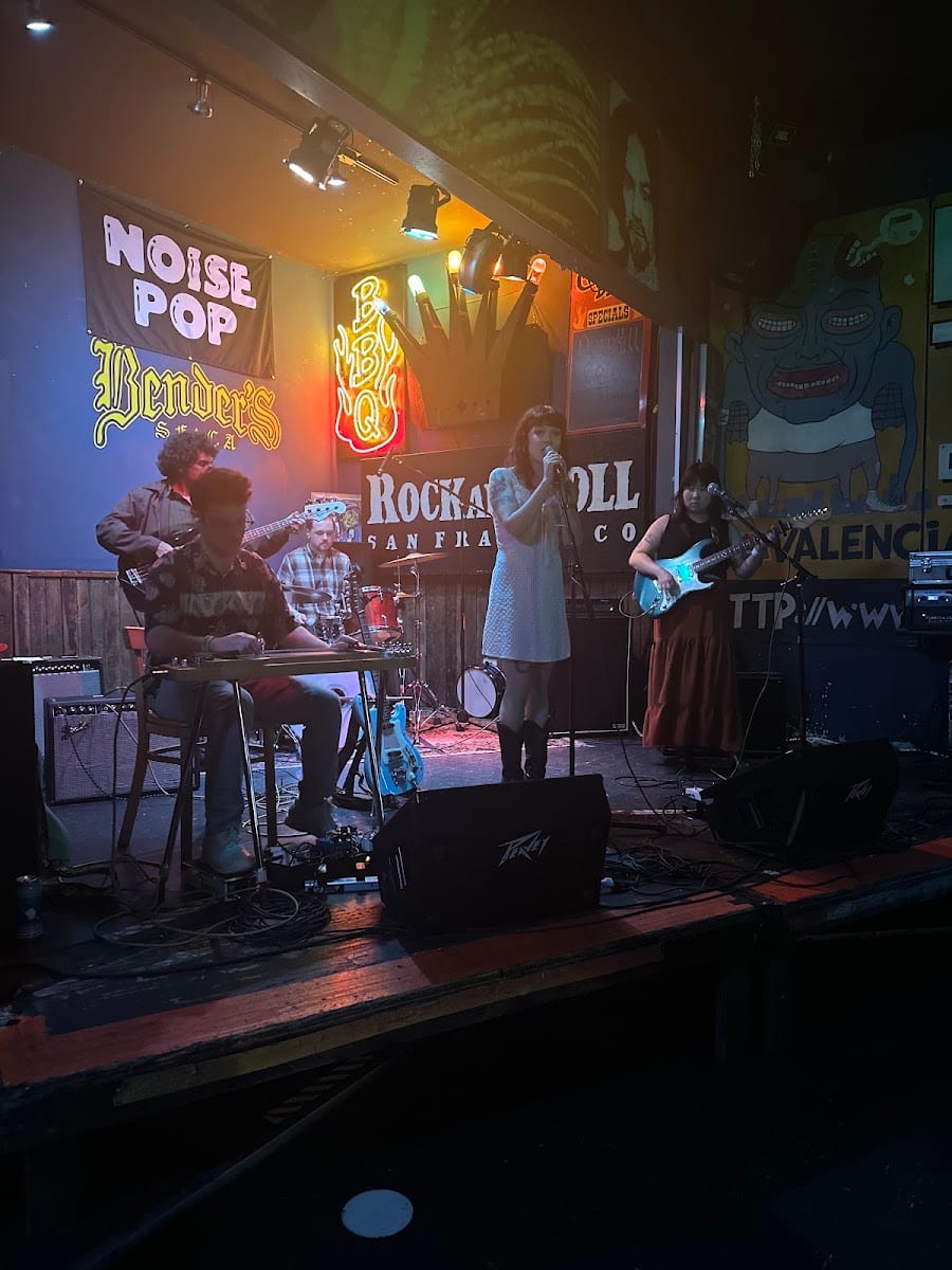 Bender's Bar & Grill, photo 3
