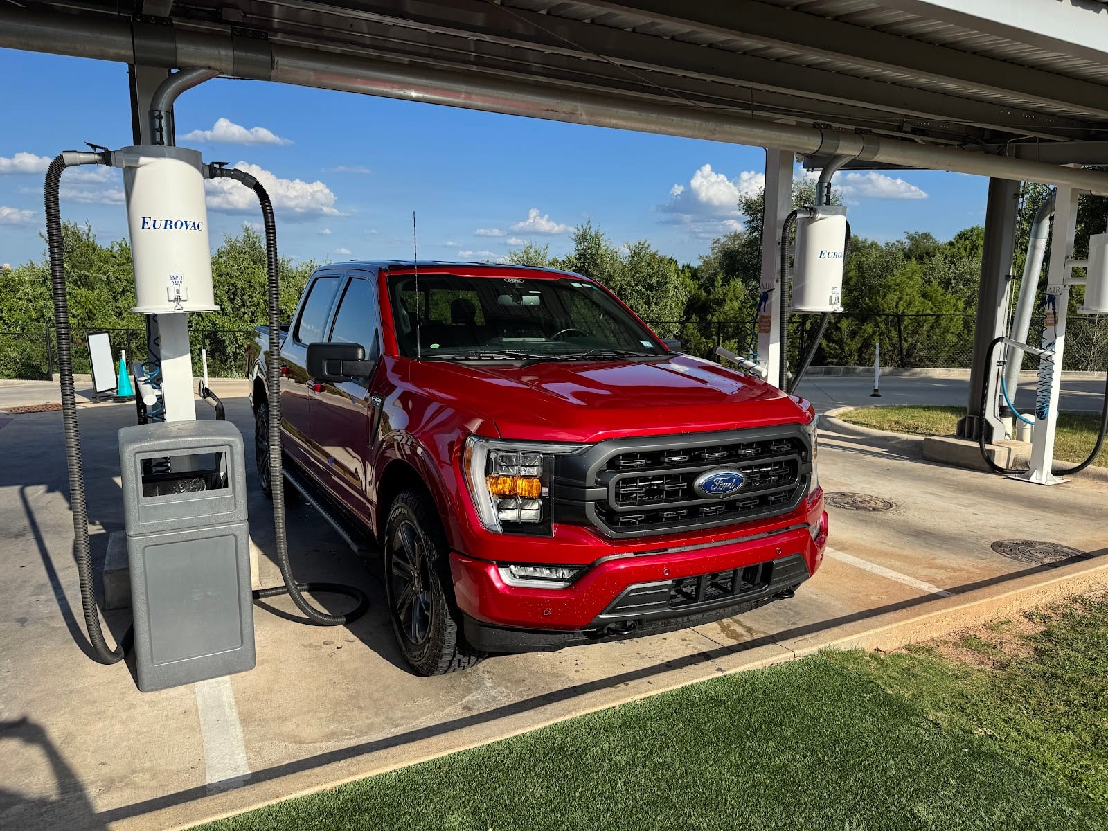 Diamond Xpress Full Service Car Wash, photo 2