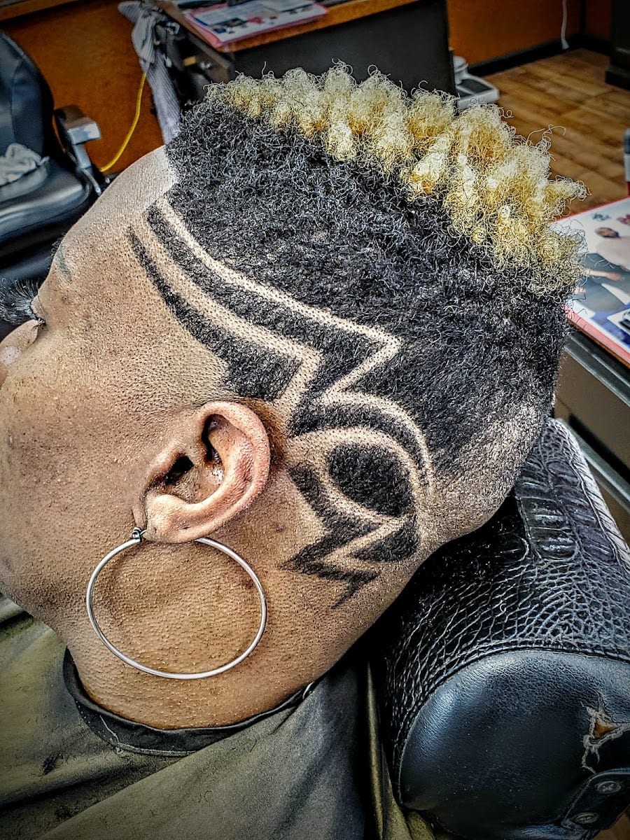 A Head of the Best Barber Shop, photo 2