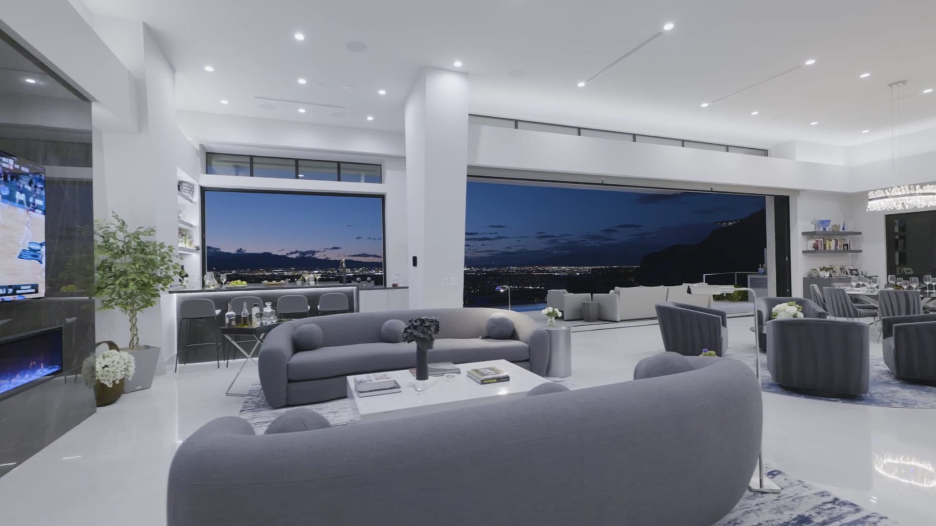 Kristen Routh-Silberman - Vegas Luxury Real Estate, photo 2