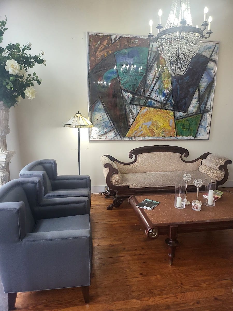 Travis Dowdy Salon, photo 4