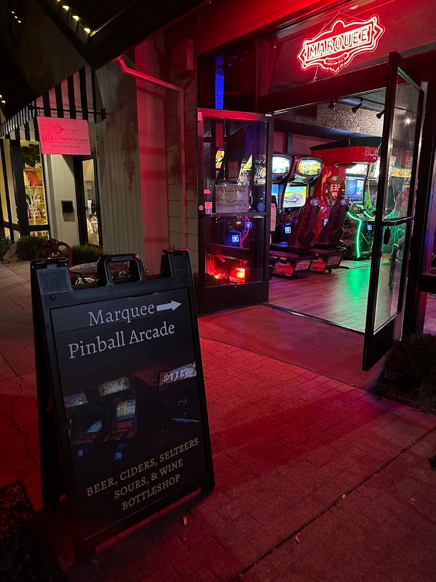 Marquee Pinball Arcade, photo 3