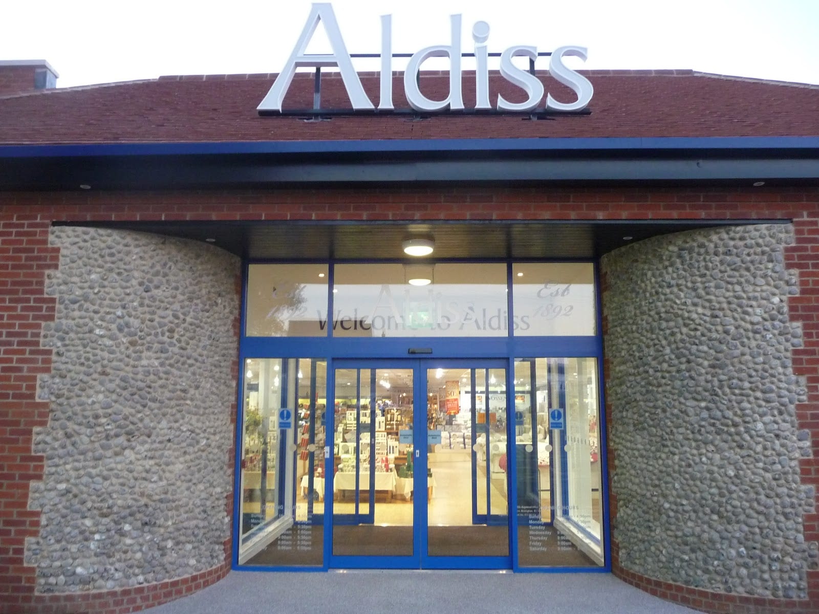 Aldiss, photo 2