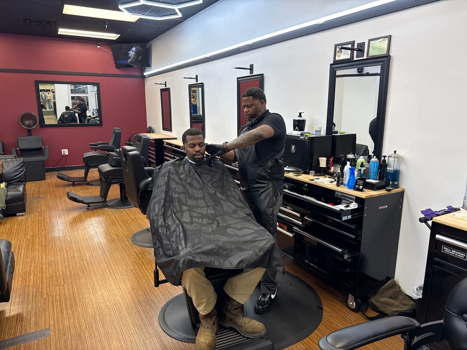 Distinguished Styles Barber Services And Salon, photo 2