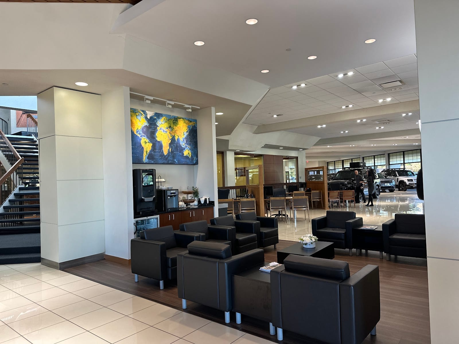 Land Rover Paramus, photo 3