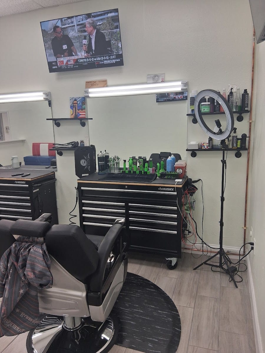 El Moises Barber Shop, photo 3