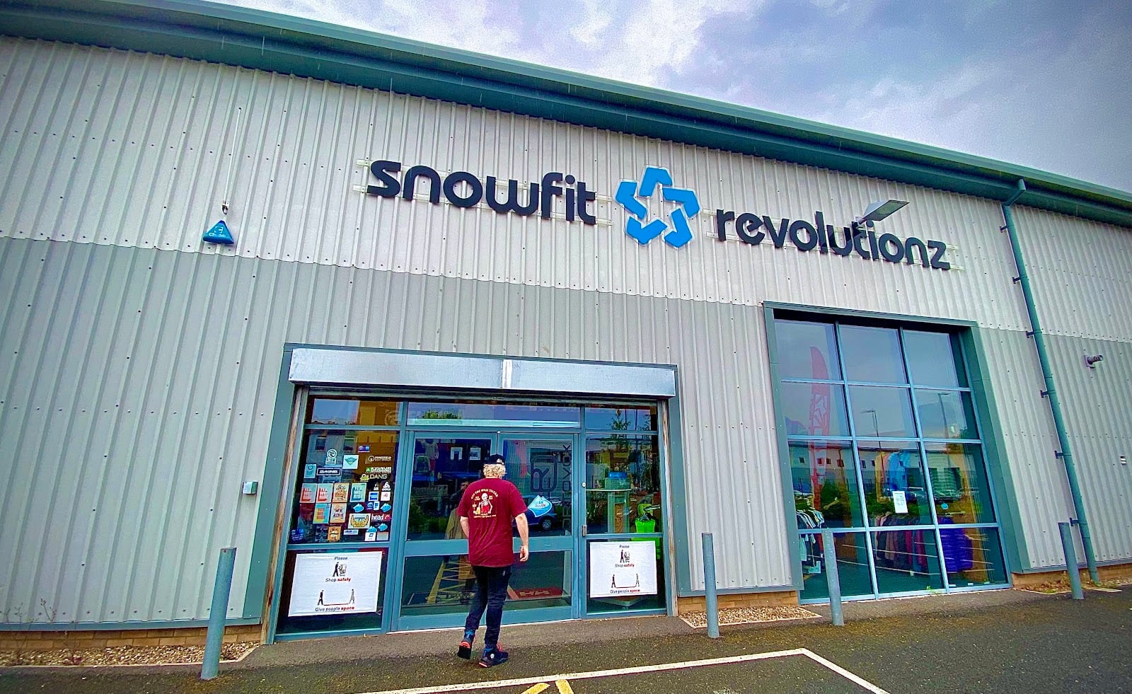 Snowfit & Revolutionz, photo 2