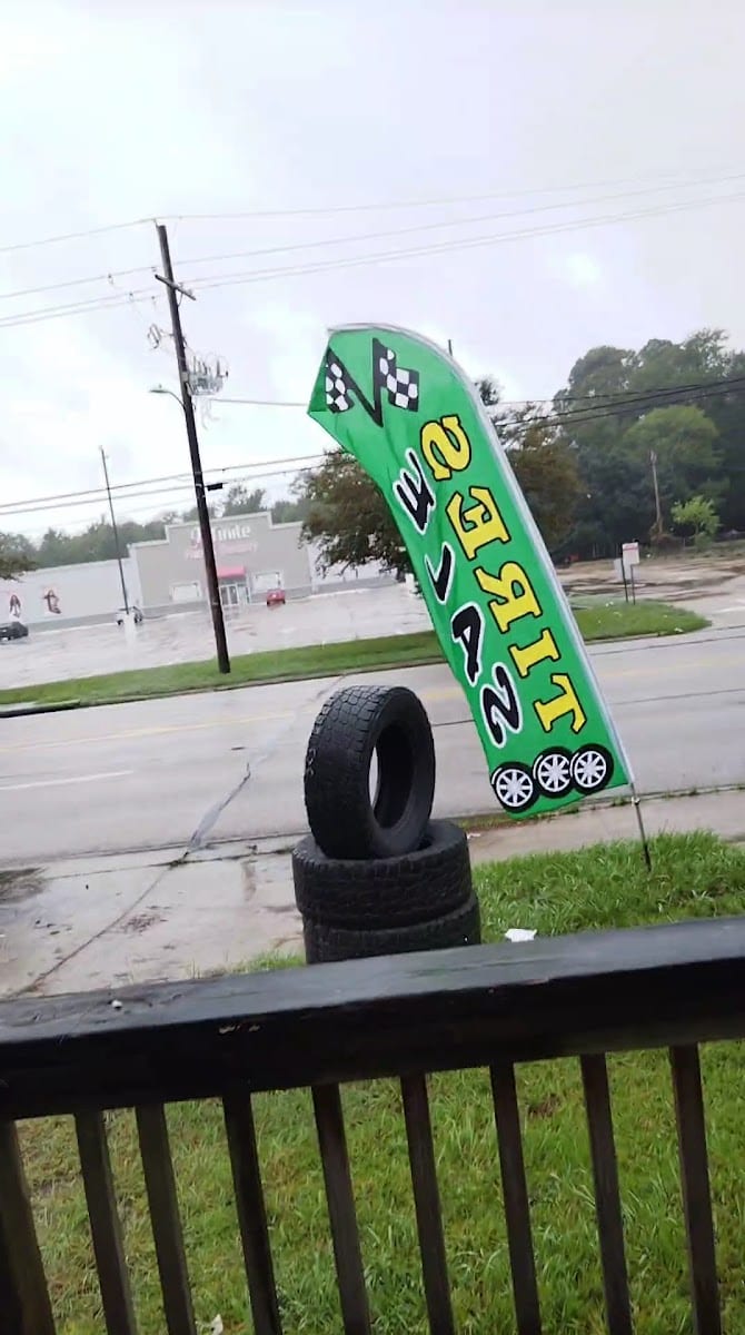 Rodriguez tire shop, photo 3