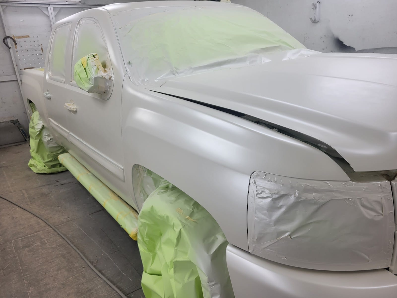 TERRAN'S PAINT AND BODY LLC