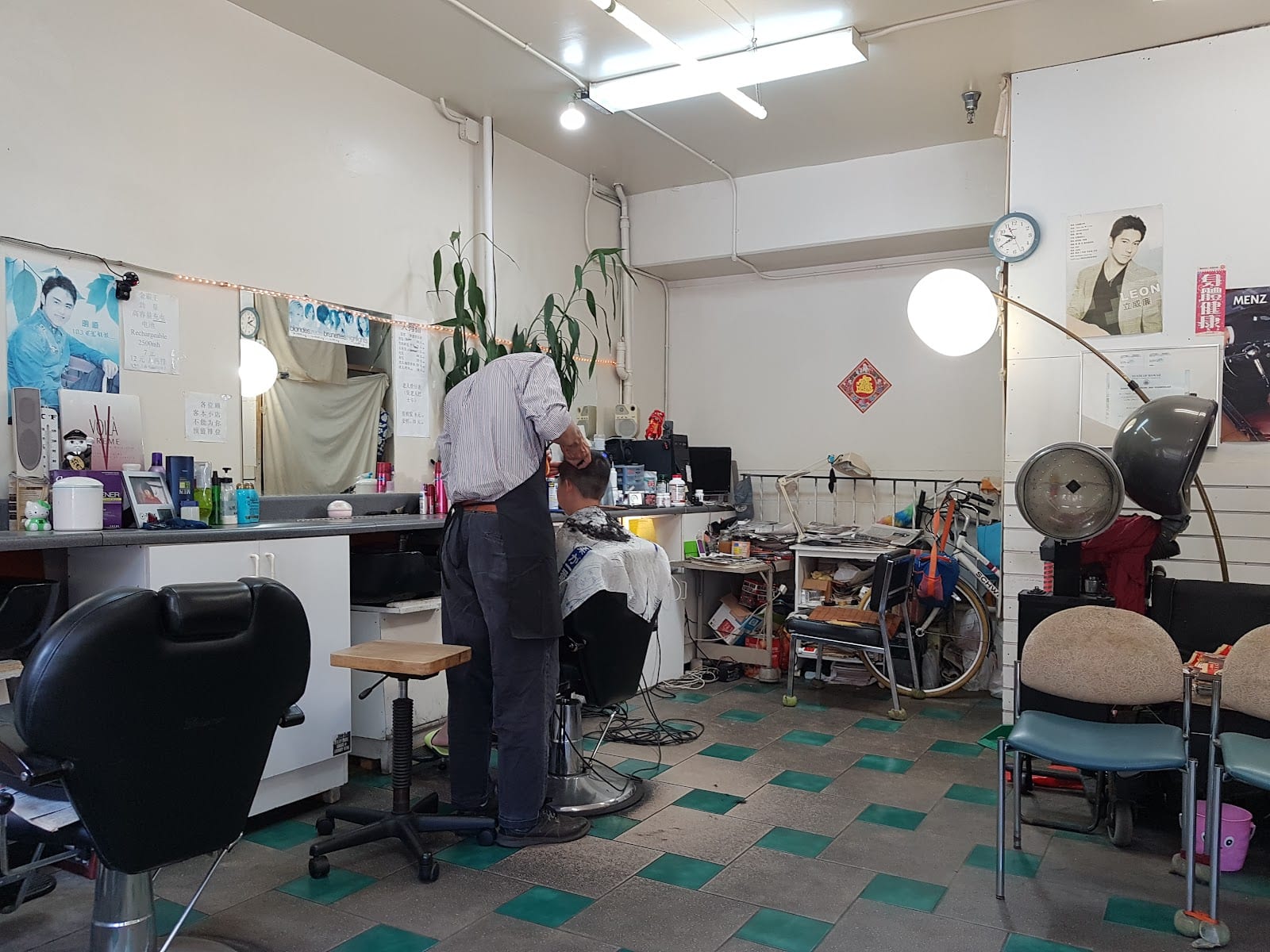 Big Thumb Hair Salon