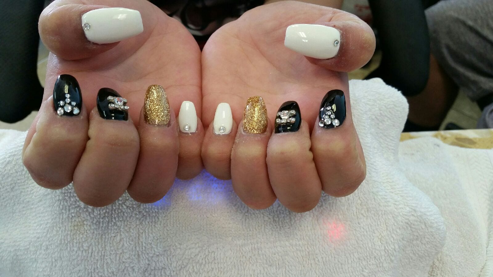Tiffany's Nail & Hair Waxing