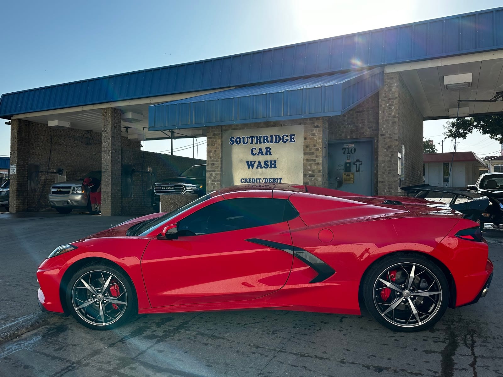 1$ car wash, photo 3