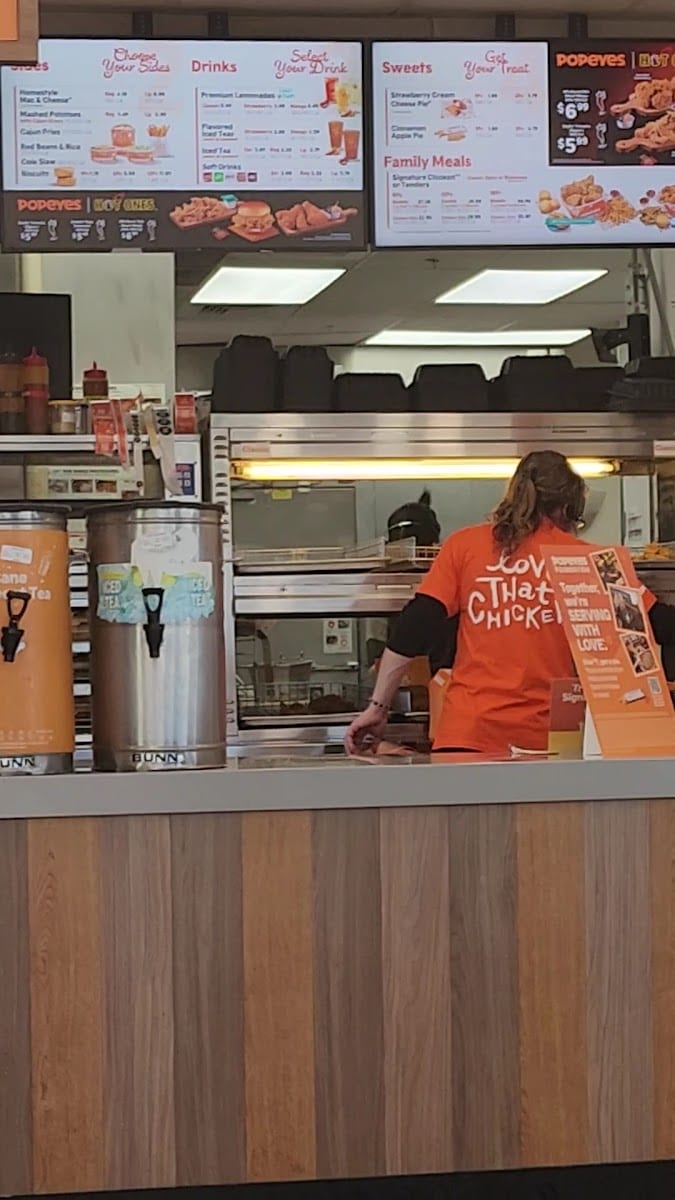 Popeyes Louisiana Kitchen, photo 3