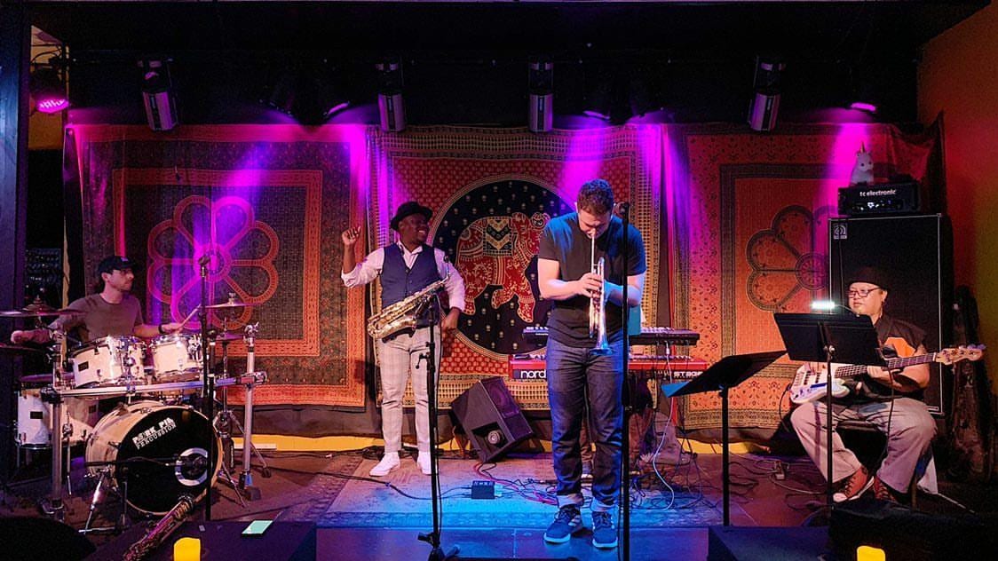 HB Social Club | Hawaiian Brian's, photo 4