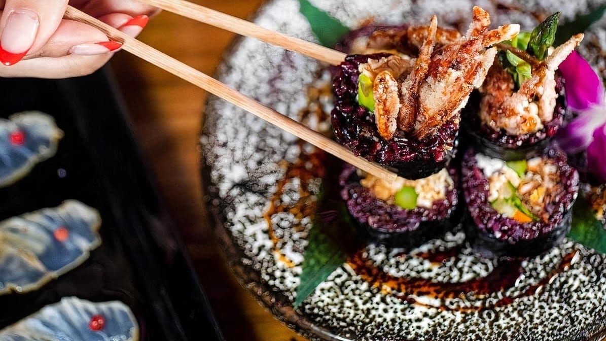 TEN Sushi + Cocktail Bar