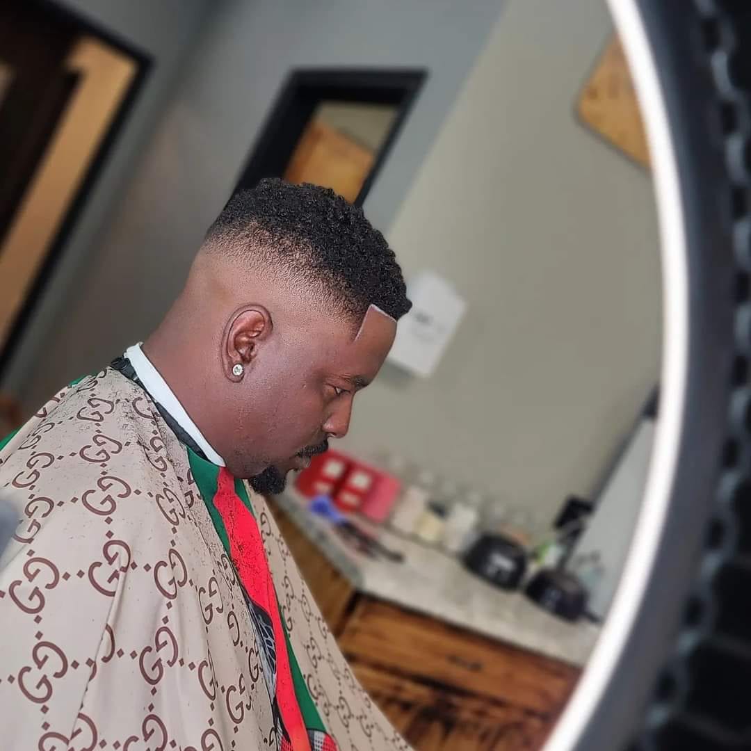 Coronel_The_Barber
