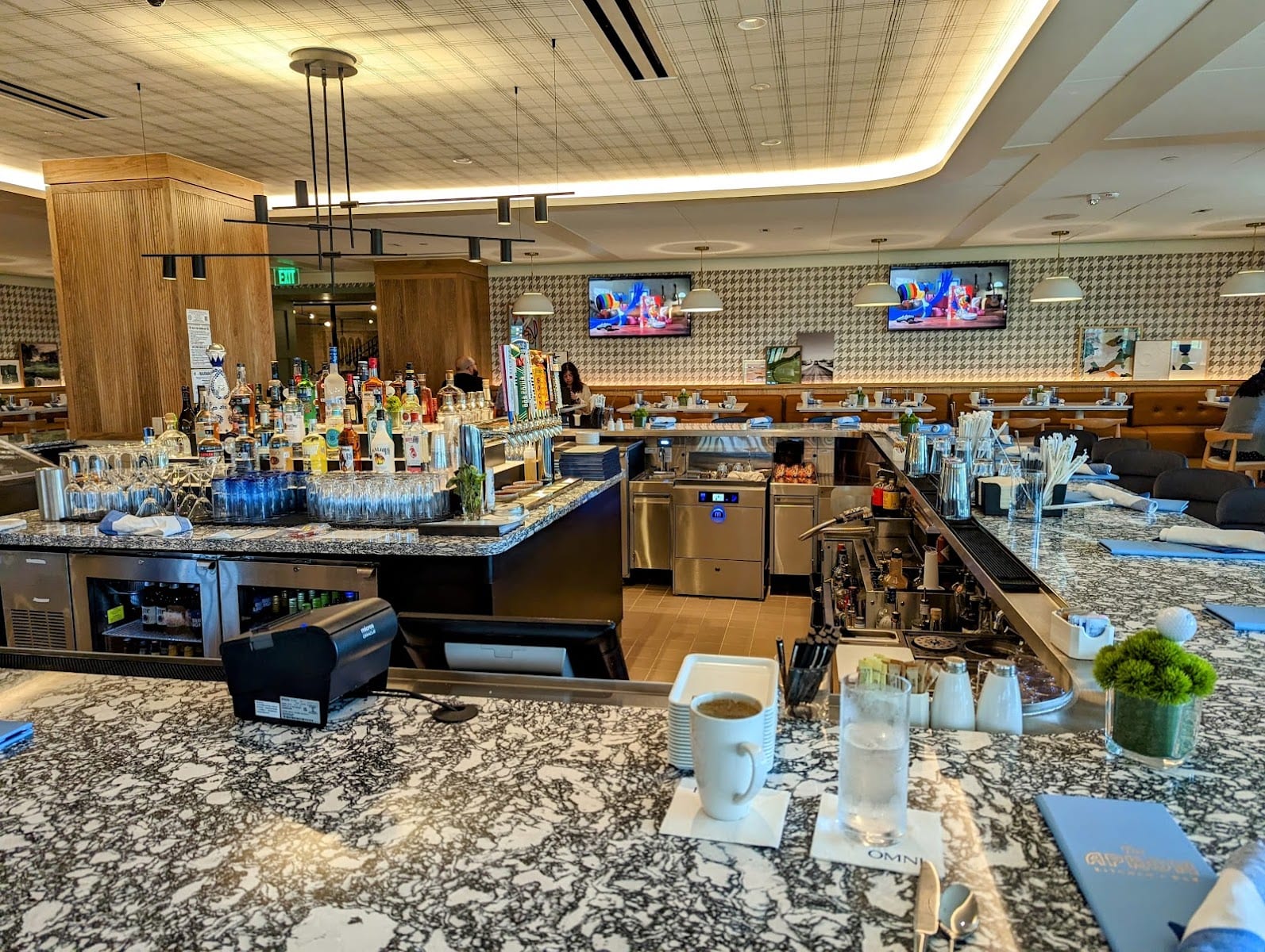 The Apron Kitchen + Bar, photo 4