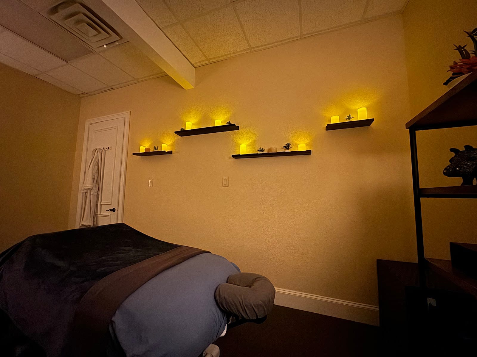 Essence Massage, photo 2