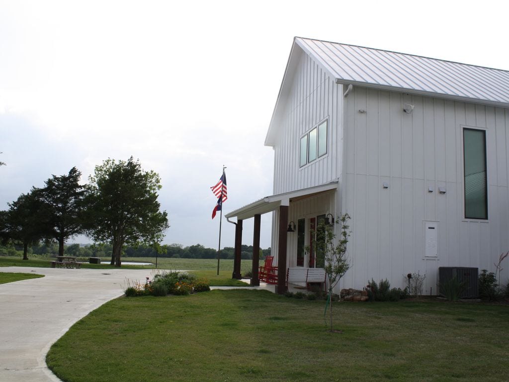 Red Berry Hollow, photo 3