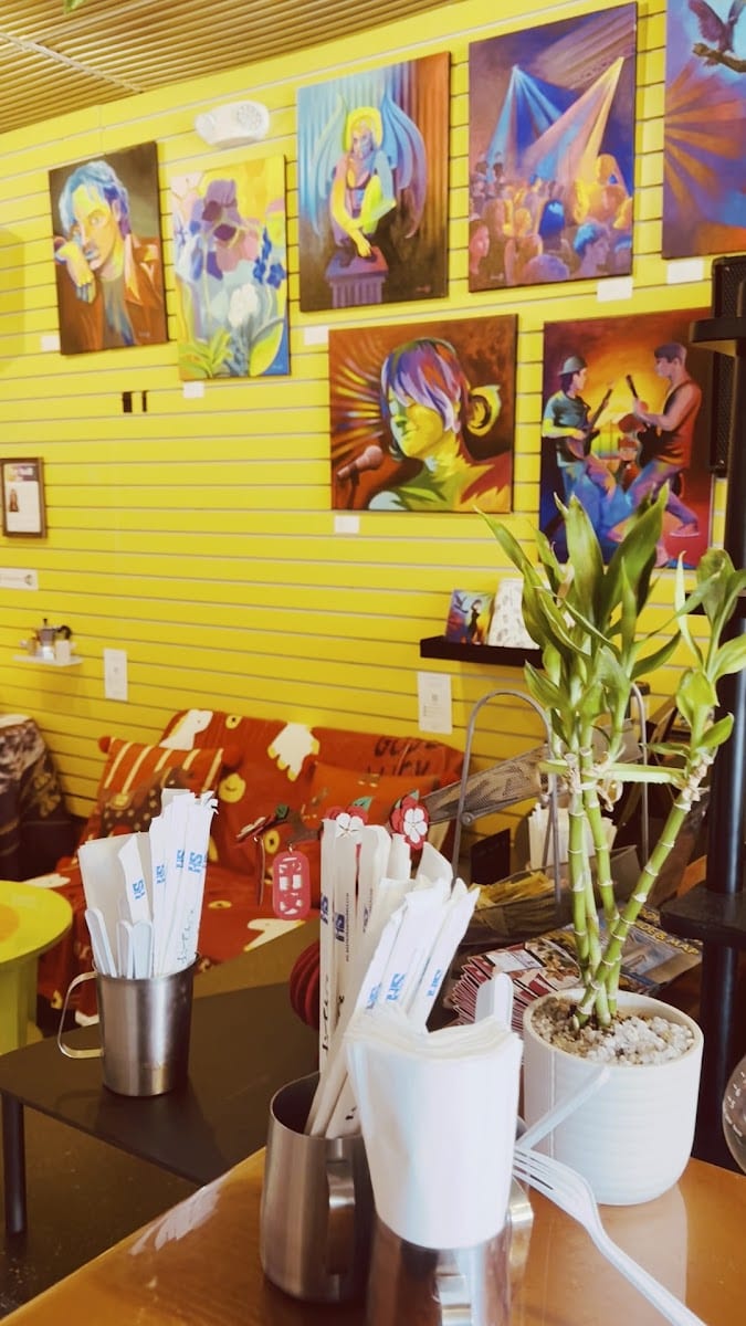 Retro House Coffee Bar & Asian Bistro, photo 3