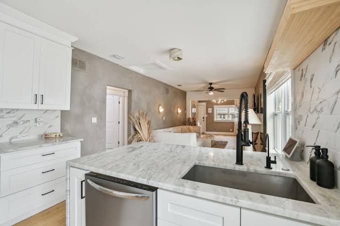 Casa Cayuga - Fire Pit + Gym + Central Location, photo 2