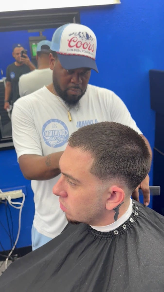 Matthews Luxury Cuts & Styles, photo 3