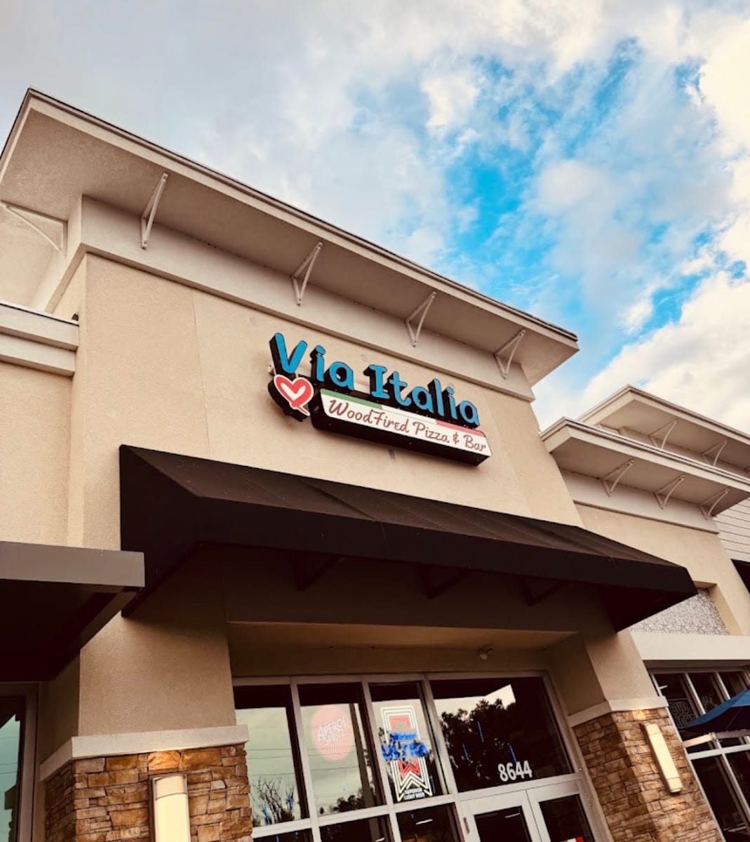 Via Italia Woodfired Pizza & Bar