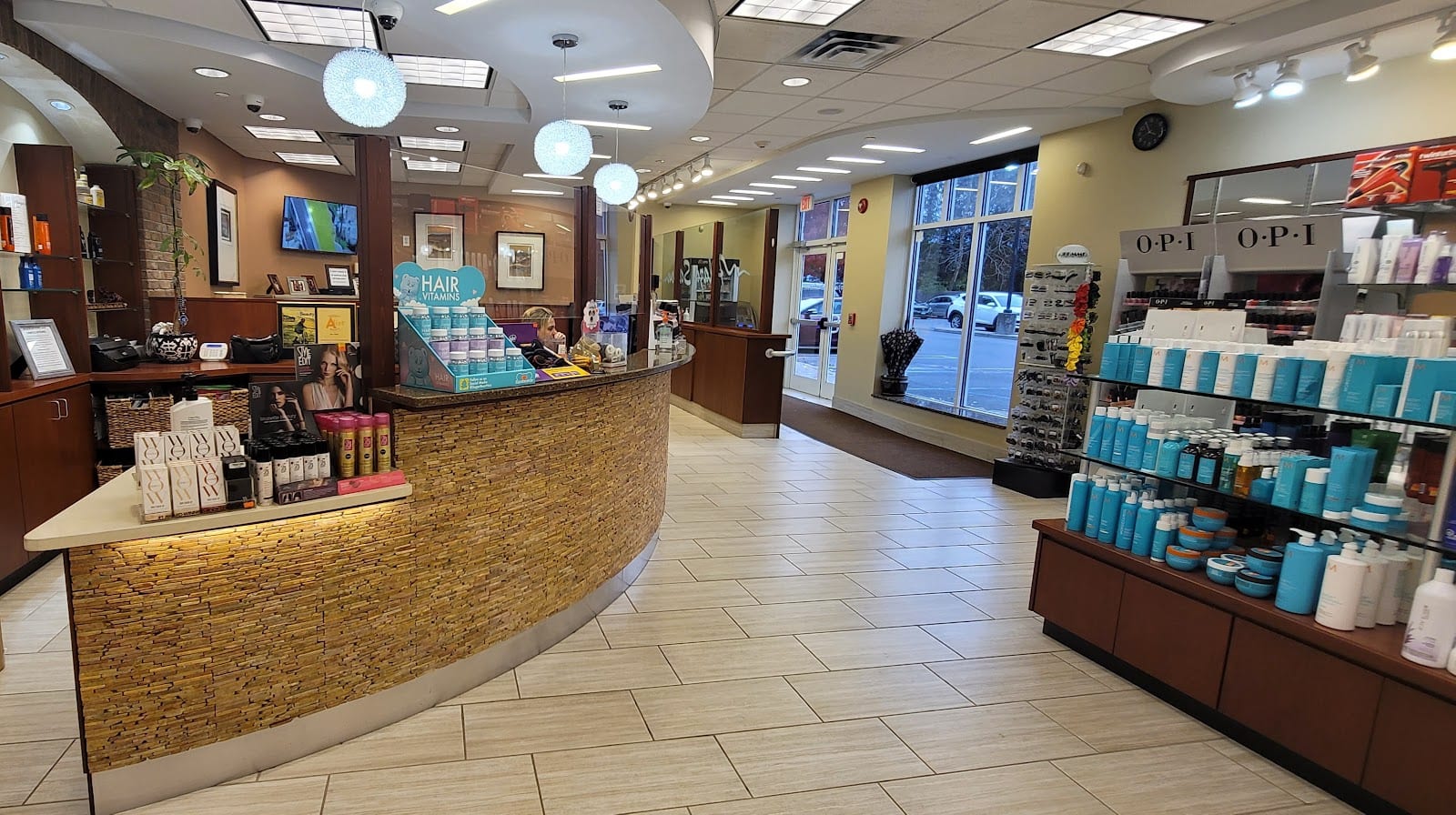 Plaza Salon