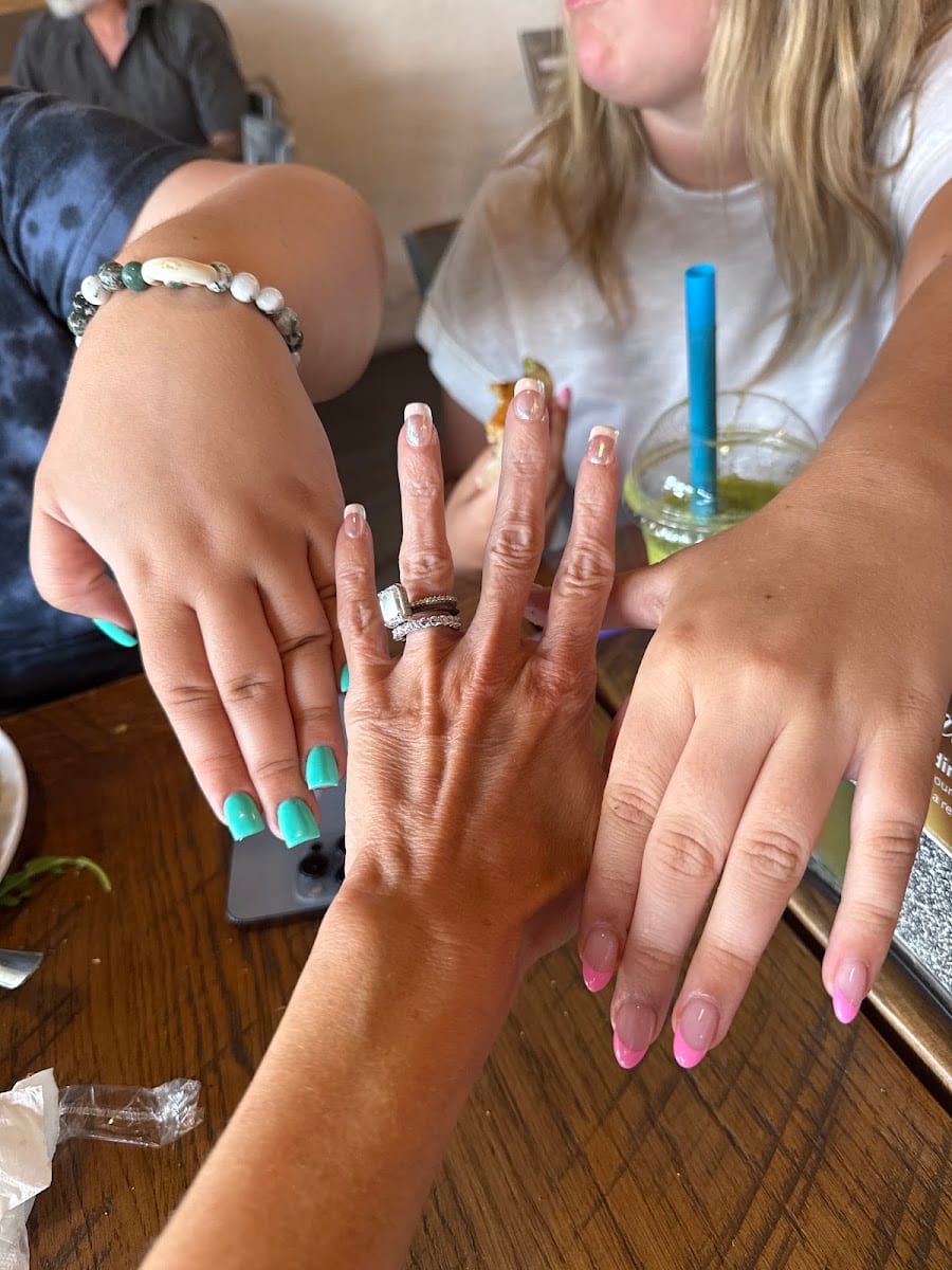 Creative nails & beyond inc