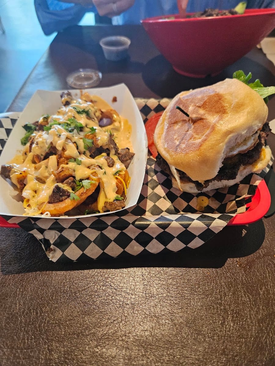 LA Burger (Hebron & Midway), photo 4