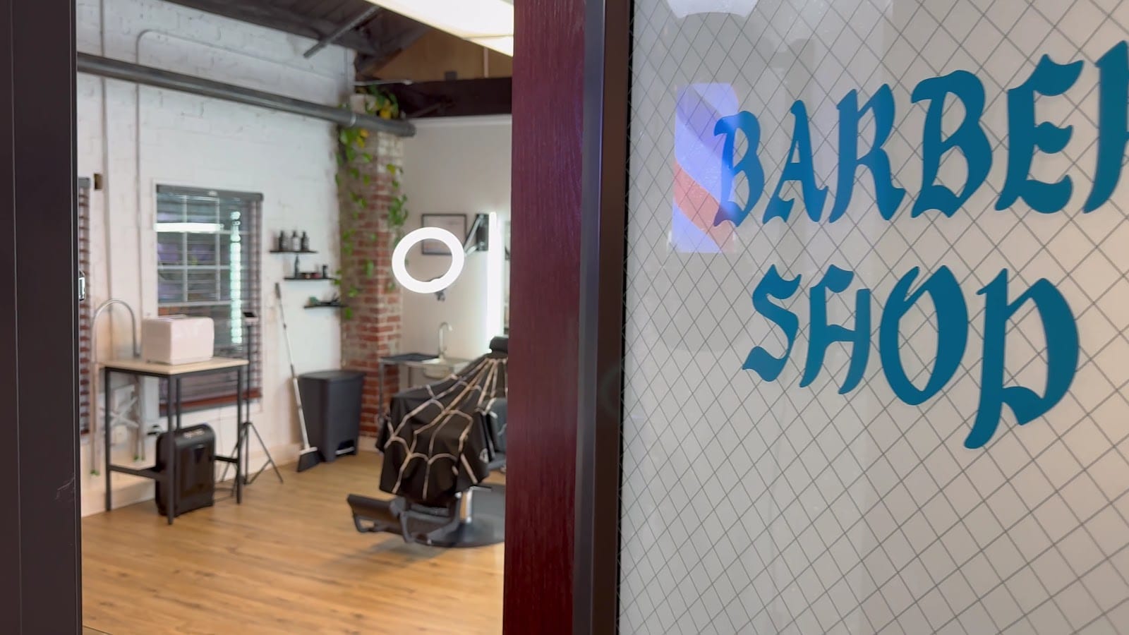 Lifted Up Barbershop, photo 2