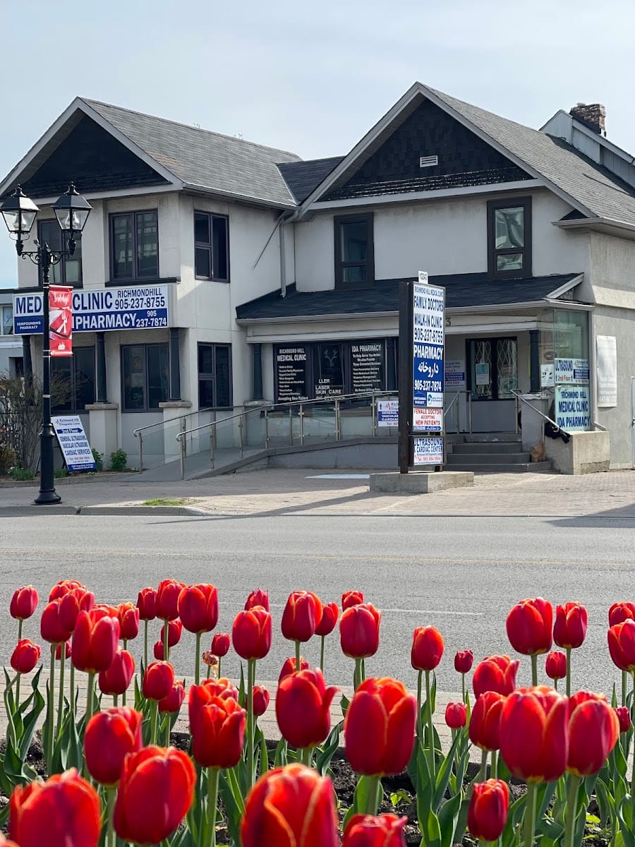 Richmond Hill Medical Pharmacy, photo 3