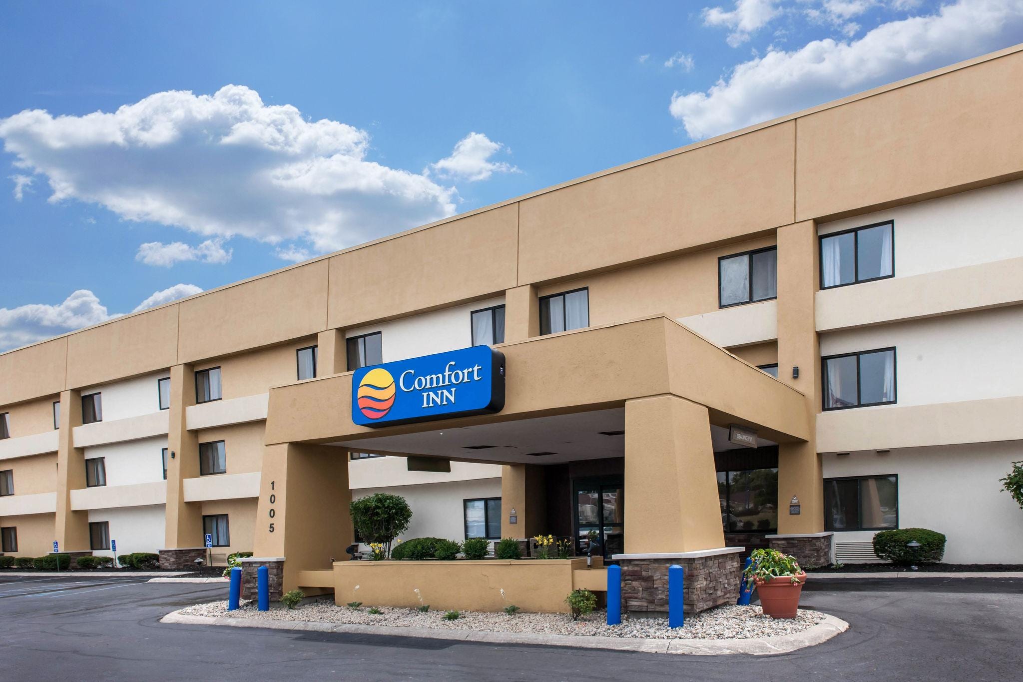 FORT INN