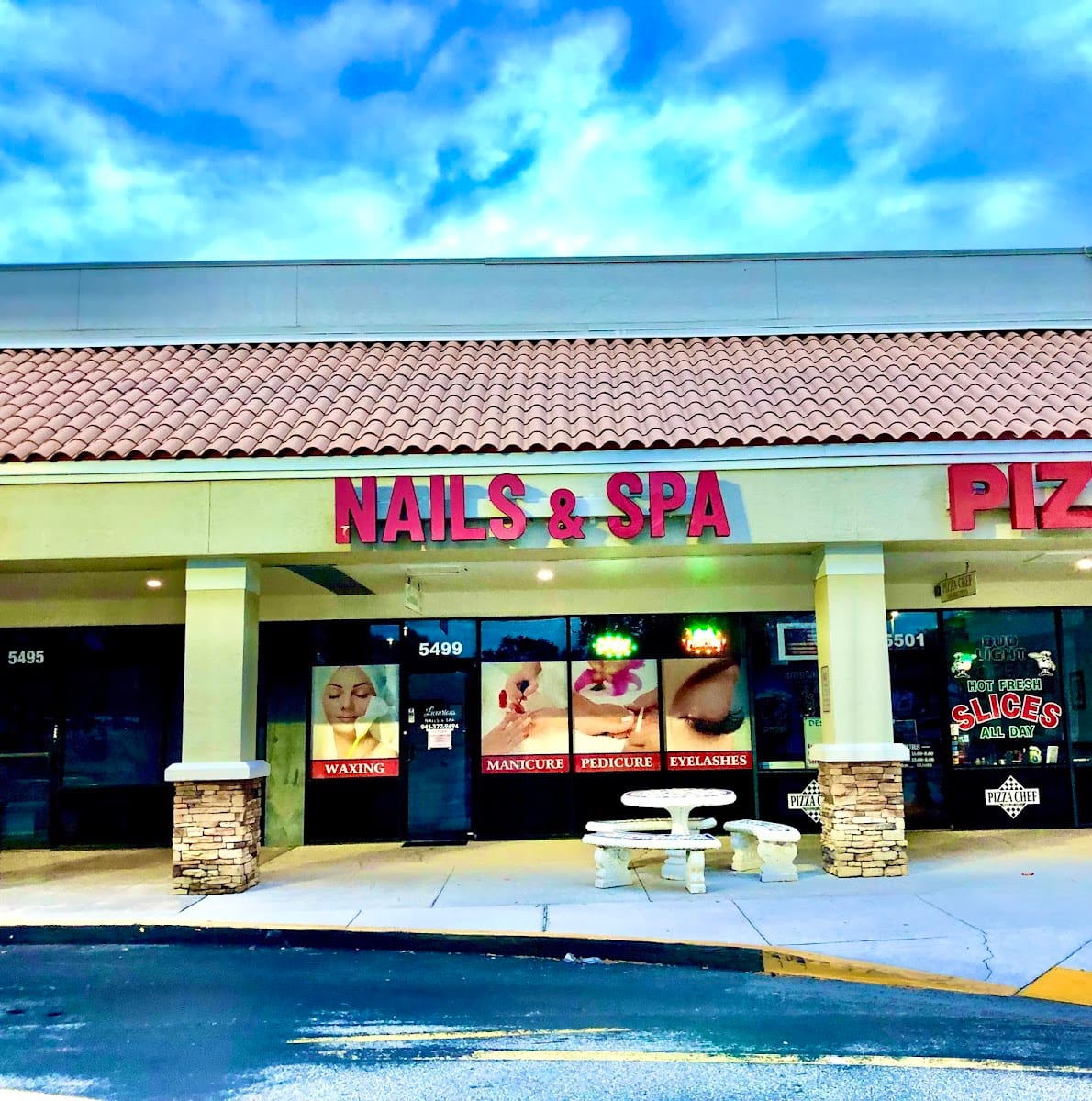 Luxurious Nails & Spa, photo 4