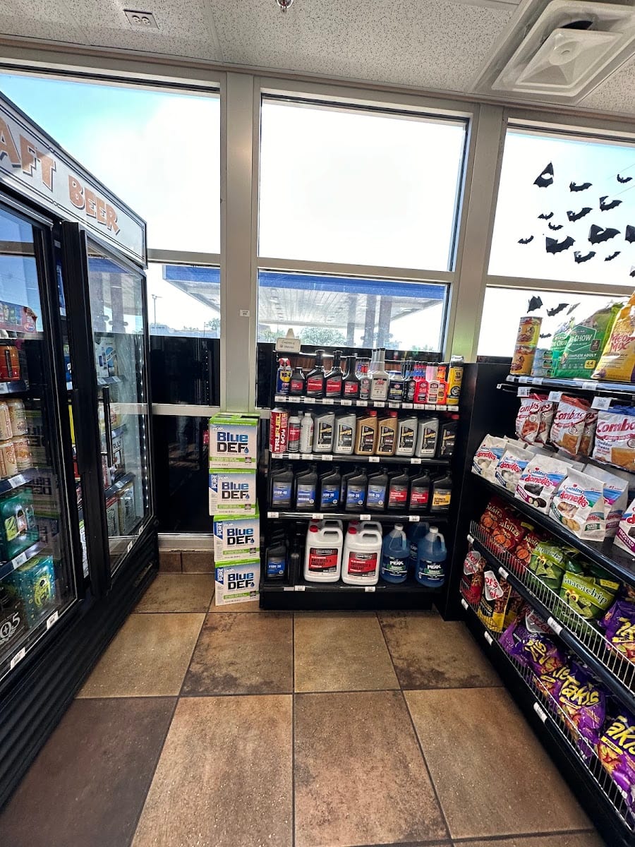 Chevron Scottsdale, photo 2