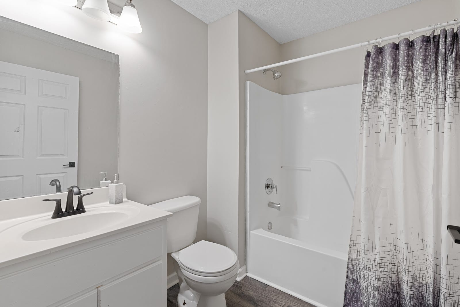 Reaves Place Apartments