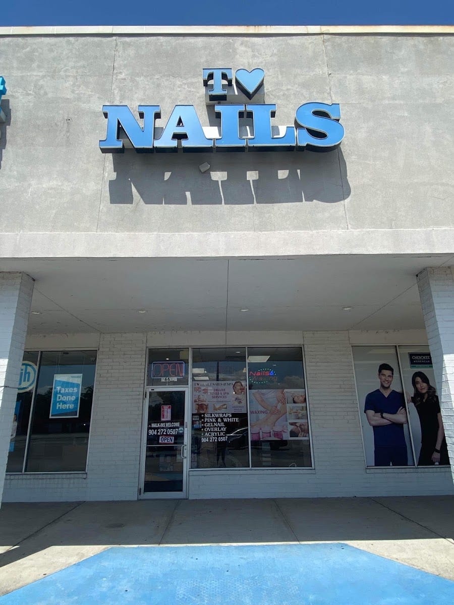 T Heart Nails and Spa