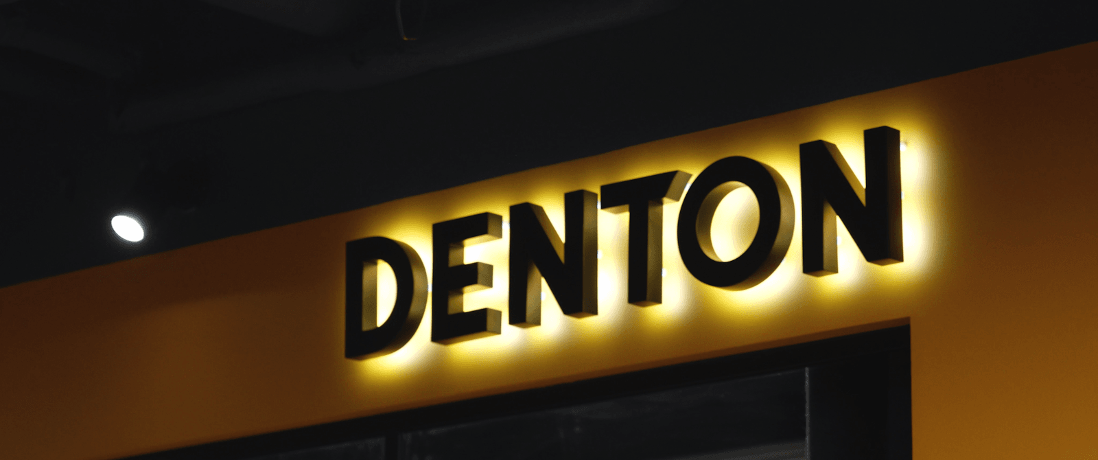 DENTON, photo 2