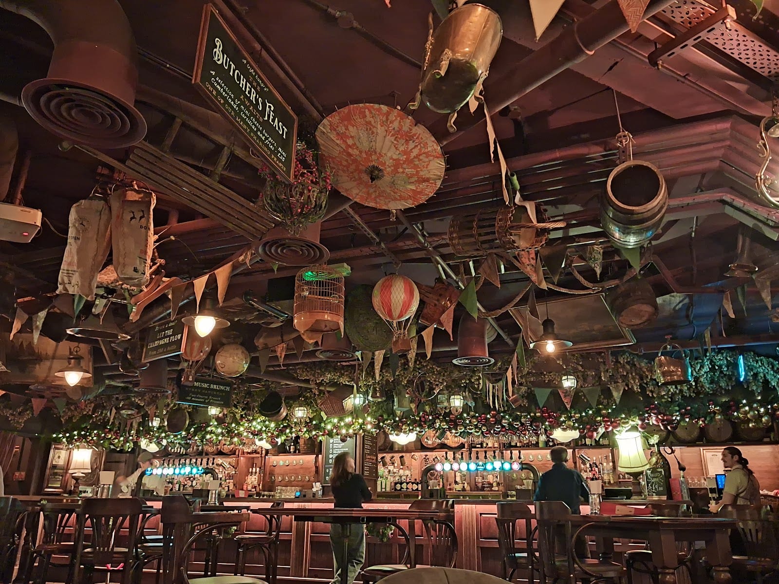 Mr Fogg’s City Tavern, photo 4
