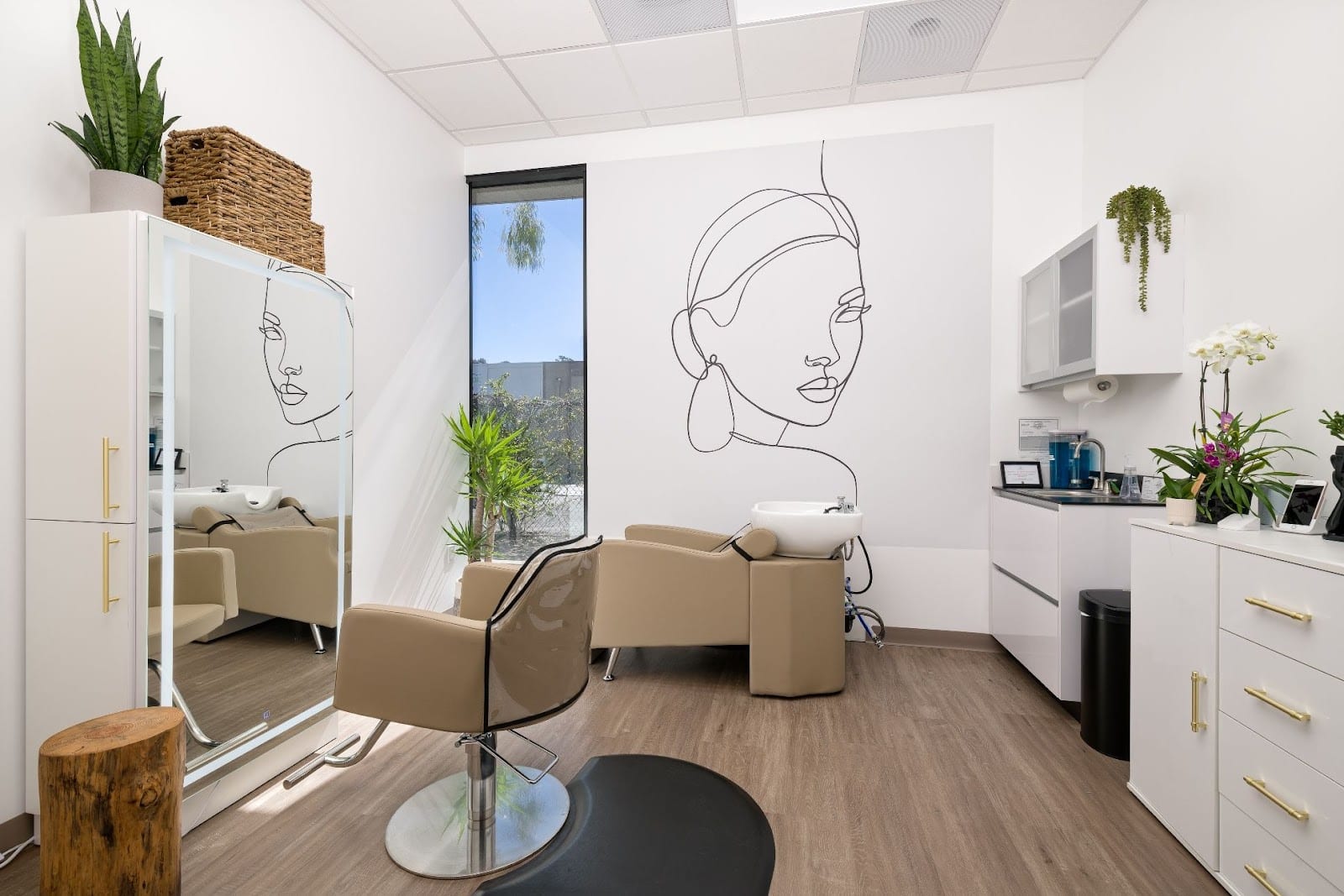 Sola Salons, photo 3