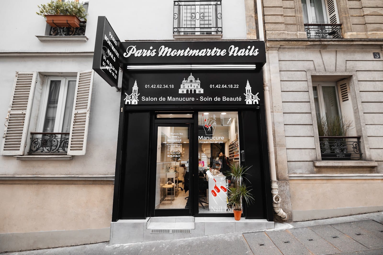 Paris Montmartre Nails
