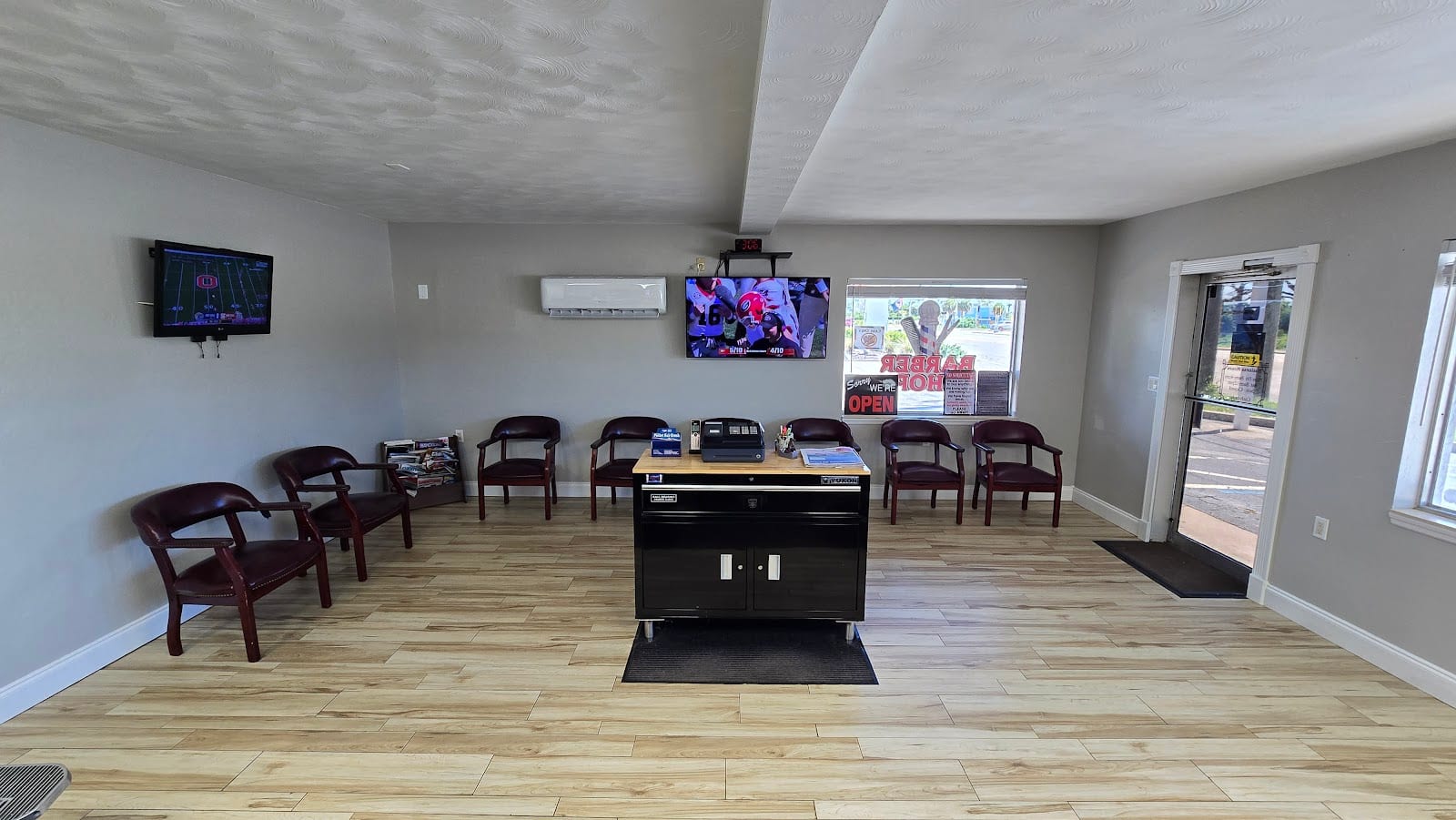Perin's Barbershop, photo 4