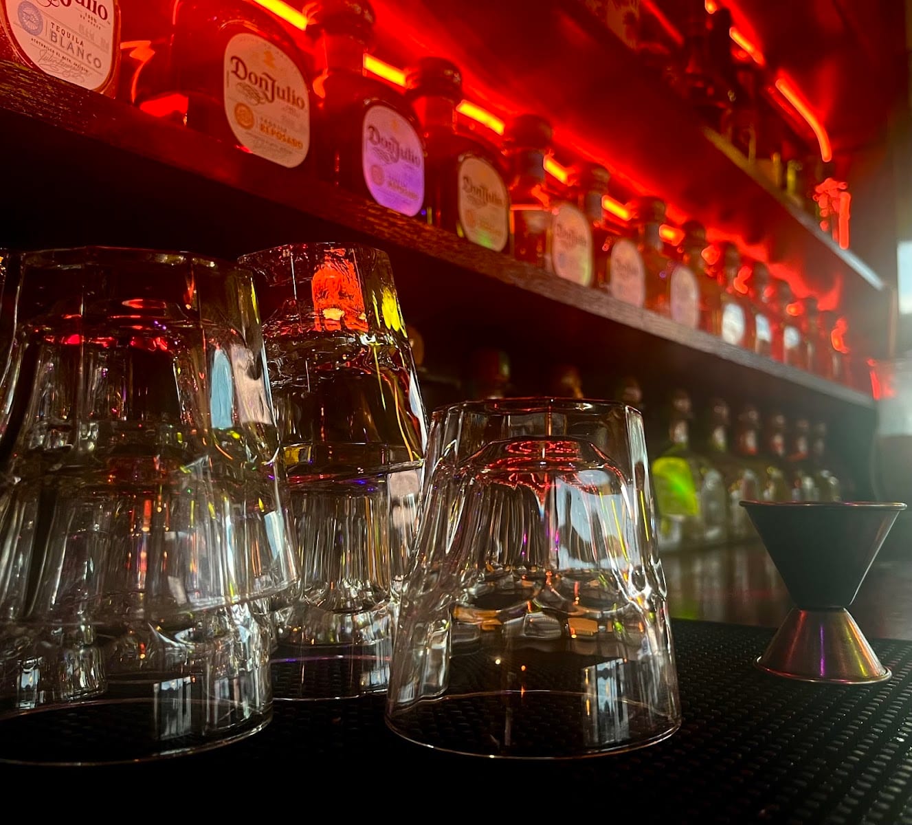 Garibaldi's Sports Bar & Grill, photo 2